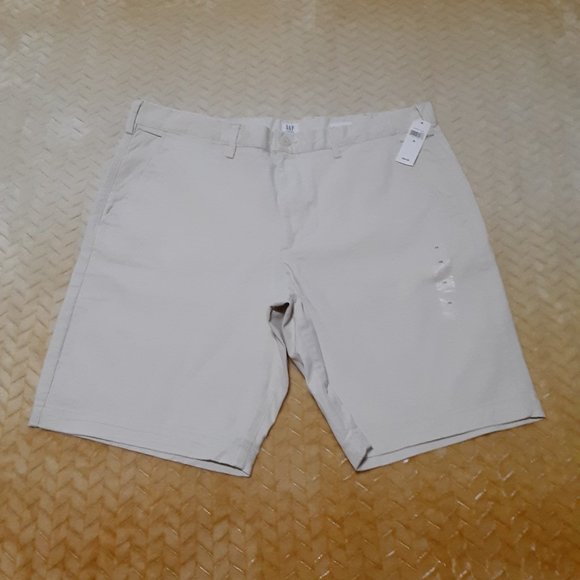 GAP Shorts Mens Light Creamcolored Shorts By The Gap Size 36
